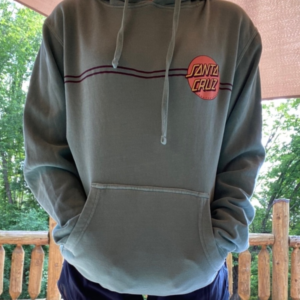 Santa Cruz skateboards sweatshirt!!